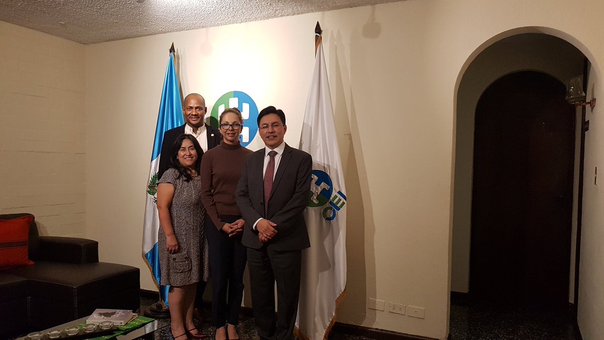 oei_guatemala's tweet photo. Comisionado presidencial de @CODISRA_GT, Erick Hernández y Director de OEI, Byron Pac, en diálogo sobre Cultura Garifuna @EspacioOEI https://t.co/xiGK4GJPcq