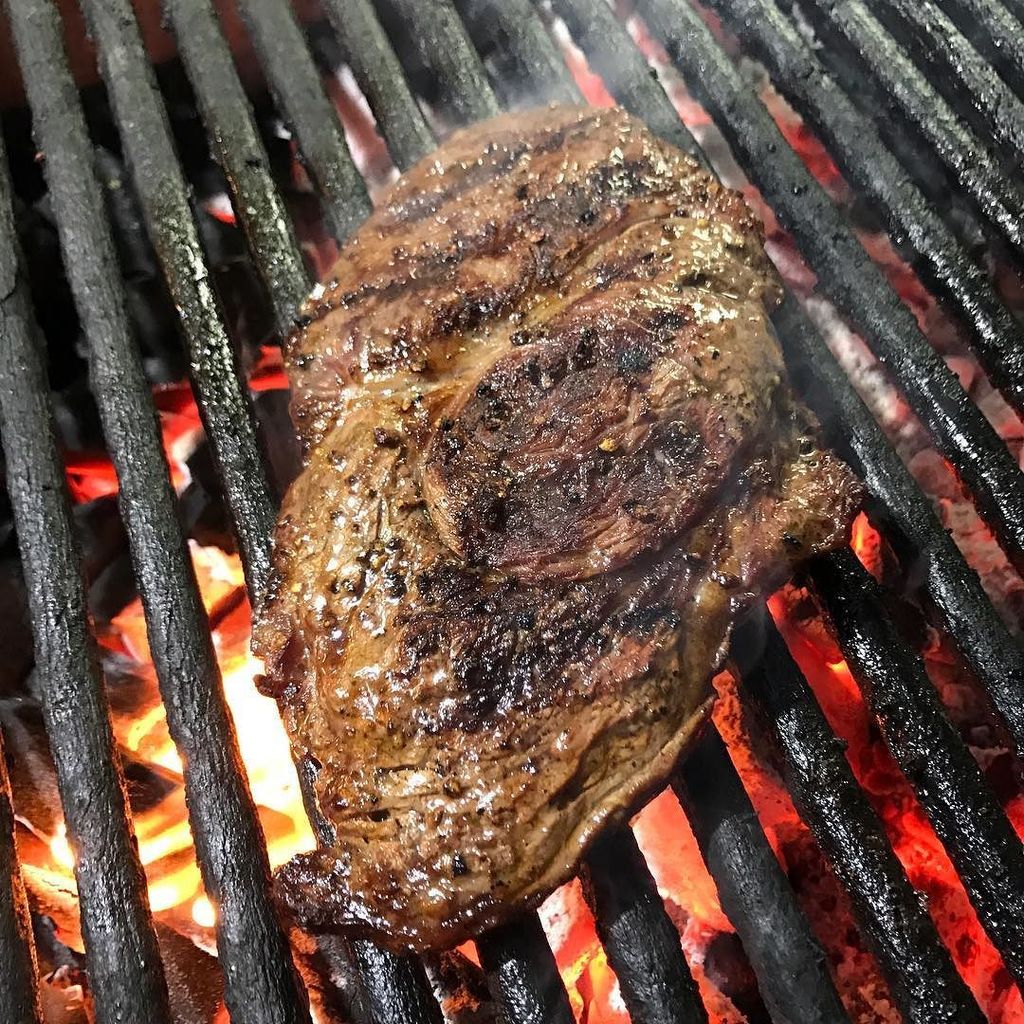 Kebabish_Mcr's tweet photo. The best way to cook a steak over a lumpwood charcoal grill!!
#steaks #halalsteaks #hmccertified #grill #ribeye #t⦠https://t.co/qABYboWU6L https://t.co/WPrR0L3L86