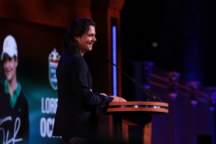 lordofgolf's tweet photo. @LorenaOchoaR recognized support from family, friends, coah, caddies, sponsors and fans during #GolfHOF2017 https://t.co/ttArVWfl85 https://t.co/n6I2rwEMV9