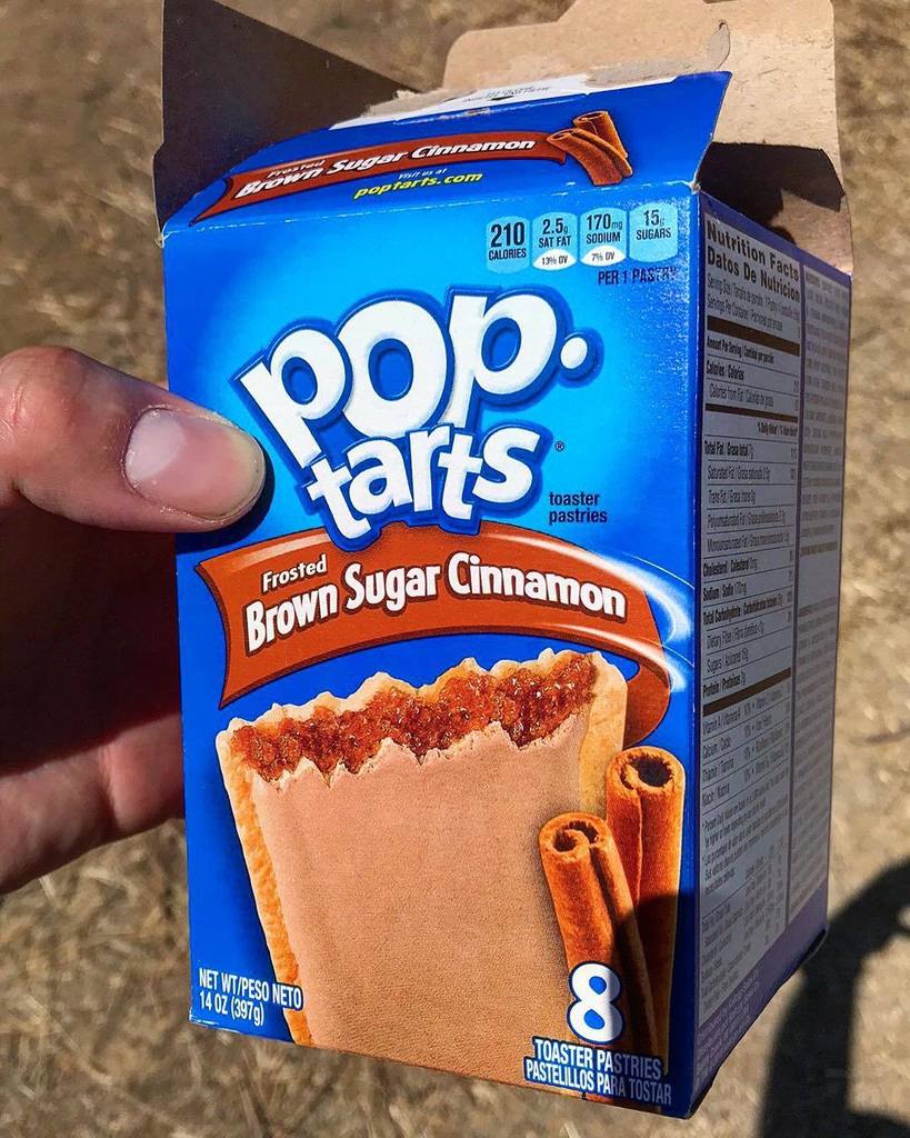 cernovskyfit's tweet photo. Best friend for #hiking aka almost 1700 kcal packed in this box 🍫🍪
#puresugar #purefat https://t.co/Re2EZc5B4z https://t.co/DpydBD0R4D