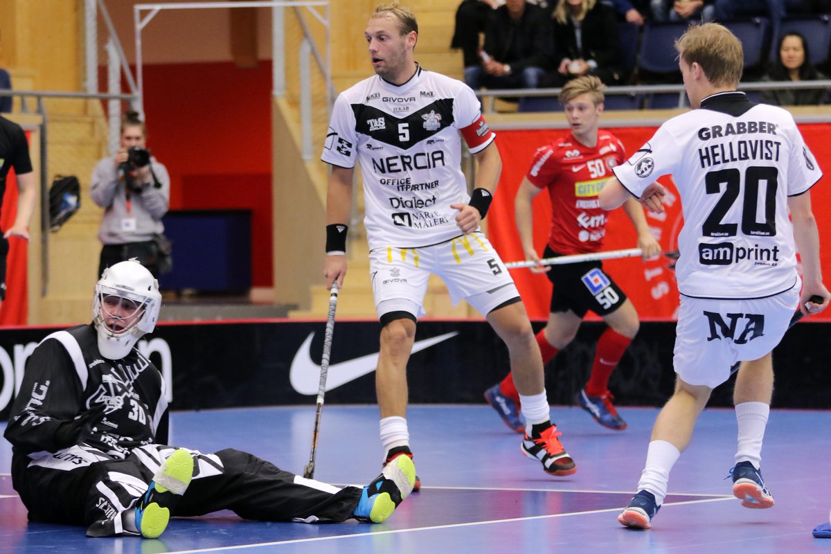 SSL_se's tweet photo. Se målen mellan @StorvretaIBK - @OrebroInnebandy här:
https://t.co/yWCycHvcEf
#SSLse #viärvreta #storvretaibk #ibore https://t.co/Ngvb05v8sF