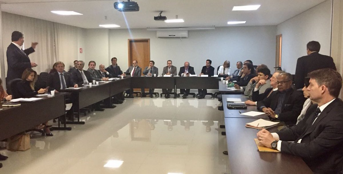 cecafebrazil's tweet photo. #Infraestrutura e #logĂstica: #CecafĂ© participa de reuniĂŁo da #CTLog na sede do #IPA (@fpagropecuaria) - https://t.co/kNdCrspJ8k https://t.co/SMzQI5bnBV