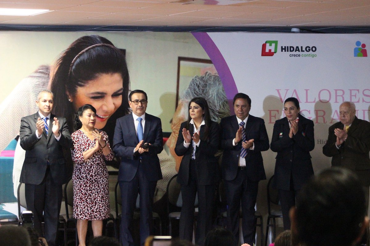 sergiobanosr's tweet photo. Mi reconocimiento a la Presidenta del @difhgo @victoriaruffo31 por su 1er. informe de actividades, procurando por quien más lo necesita. https://t.co/IZolGwtR1f