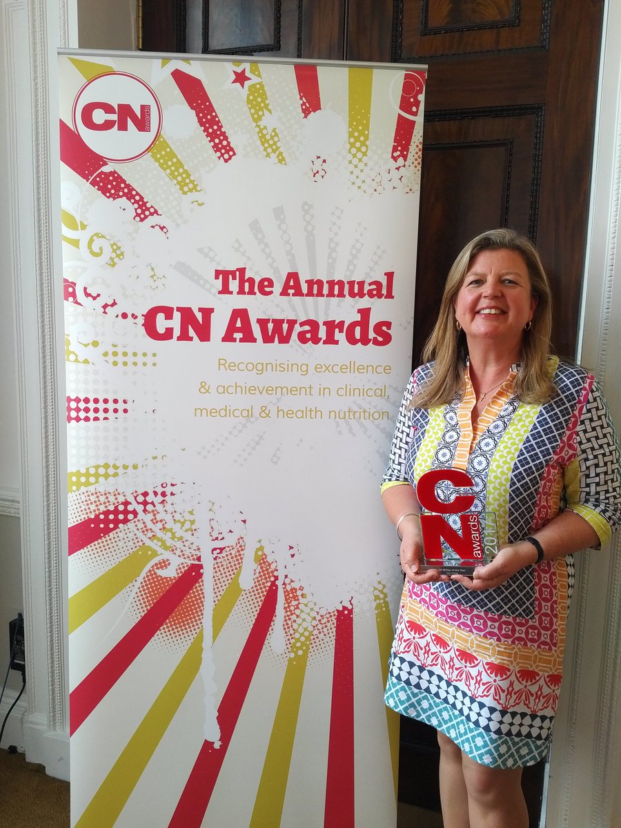 DietitianSian's tweet photo. So happy to receive my 'Writer of the Year' award today. Thanks @CNmagazines for hosting and my peers for voting. Congrats to all winners https://t.co/yE90rlXzvB