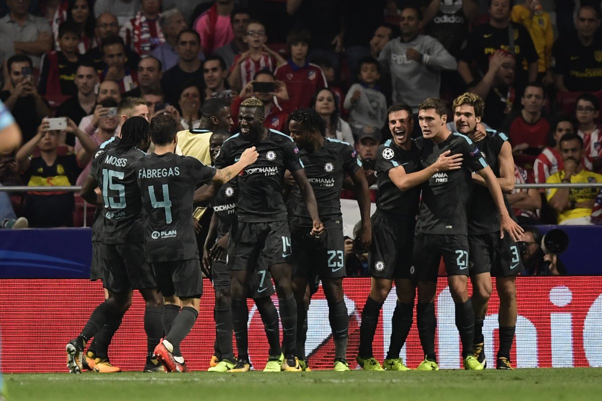 Squawka's tweet image. Atletico 1-2 Chelsea FT:

Shots: 12-18
Pass accuracy: 83%-82%
Chances created: 8-17
Possession: 50%-50%

What a game. 🍿