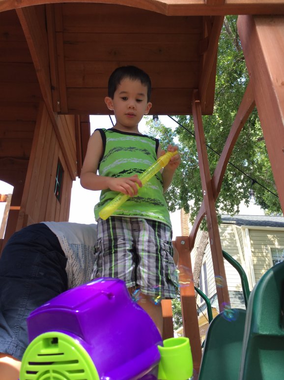 BrightMosaic's tweet photo. Did someone say BUBBLES?!? #yaybubbles #nevertoooldforbubbles #BrightMosaic #DentonTX #autismcenter #aba #autism https://t.co/lwnLHBEdXh