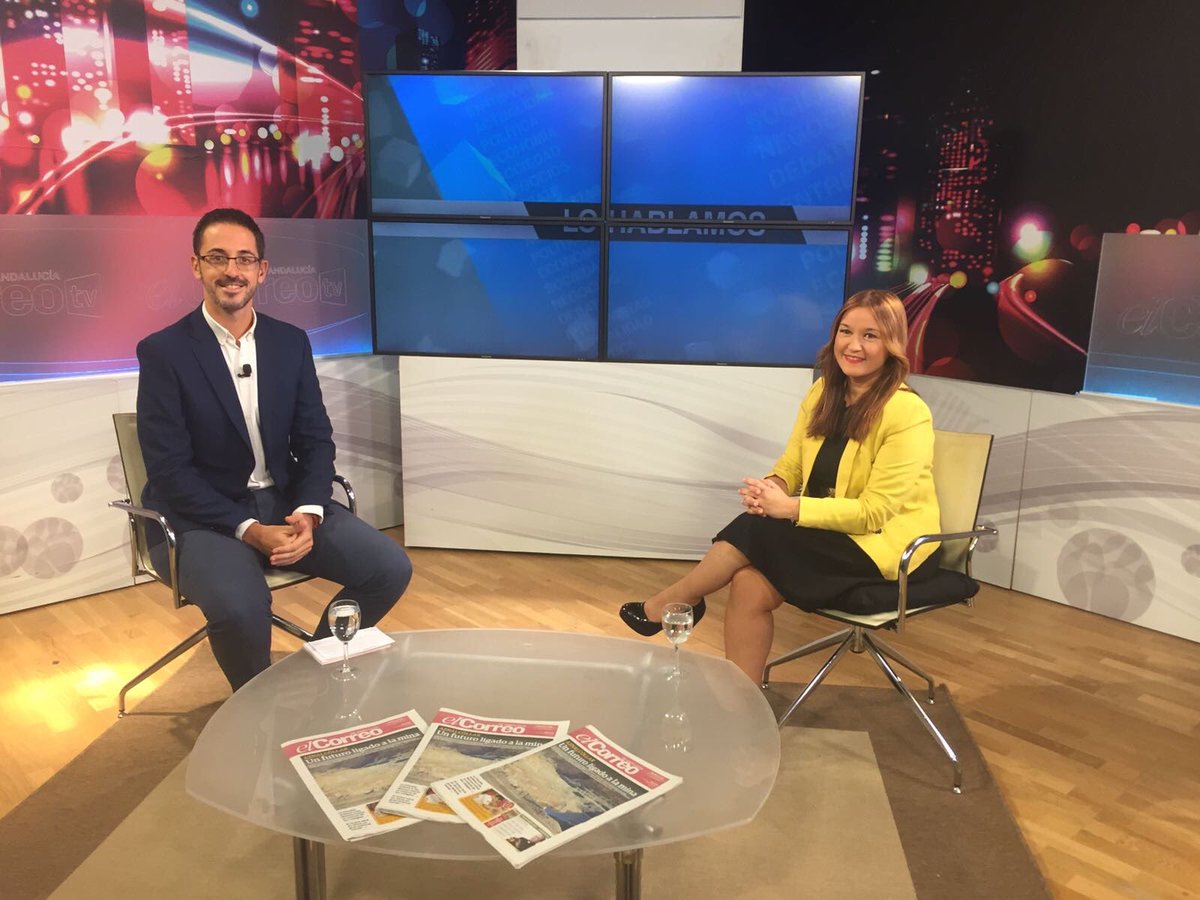 Gracias a @TvElCorreo y a <a href="/mariodaza85/">Mario Daza</a> por la entrevista que me acaban de hacer. Entretenida charla para terminar un día intenso.