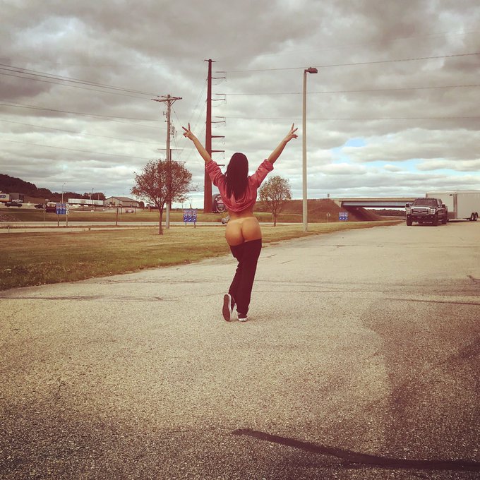 ?✌?☀️ HELLO WISCONSIN ☀️✌?? https://t.co/ErXMQ3oMaX