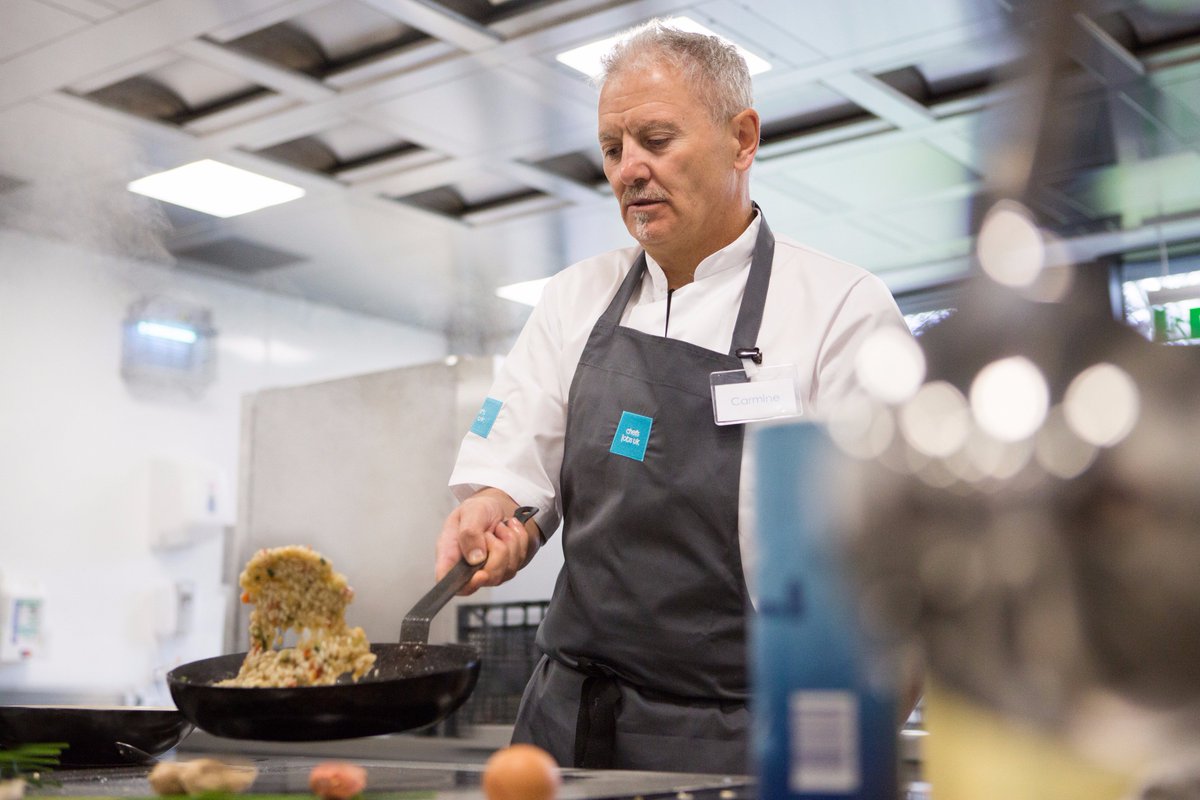 CJUKChefs's tweet photo. Tired of working 60+ hours and not getting enough pay? Get paid for every hour you work as an #InterimChef https://t.co/ee5LBpoagc https://t.co/zAxTpYO603