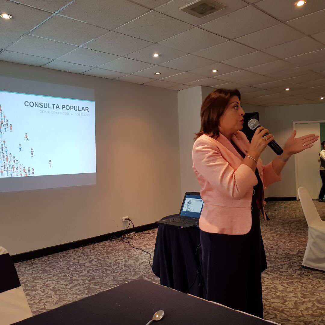 Queremos alternabilidad, nuevos liderazgos. Se debe eliminar reelección indefinida, ampliar periodo presidencial a 6 años. #ConsultaPopular