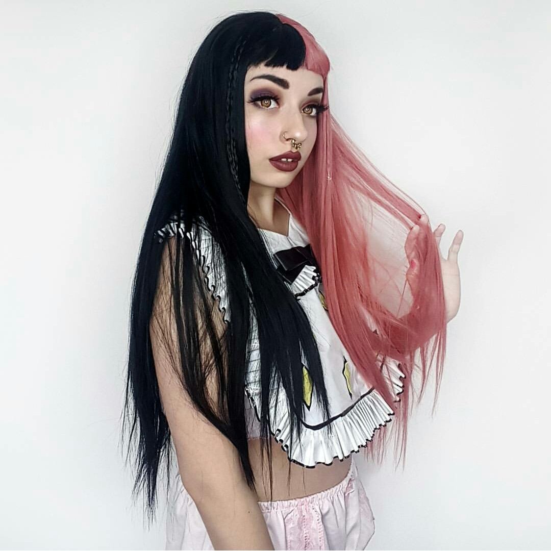 MelanieReport's tweet photo. Varios cosplays de "jasminfoxe" (vía Instagram) de algunos outfis utilizados por Mel en videoclips. 💕✨ https://t.co/adgVdFp1Hq