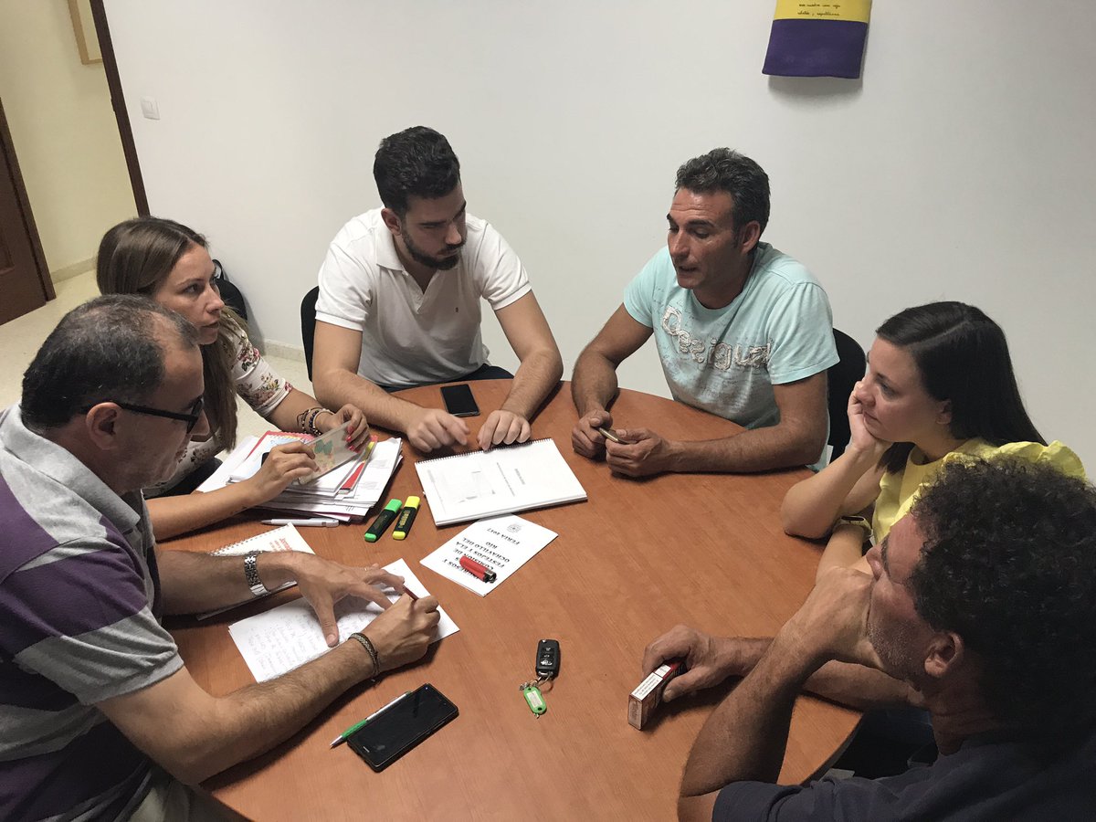 iufuentepalmera's tweet photo. Hoy reunión del Consejo Local de Izquierda Unida de Ochavillo, coordinando las diferentes áreas municipales. #OchavilloloPrimero https://t.co/sM8ncJqWxv