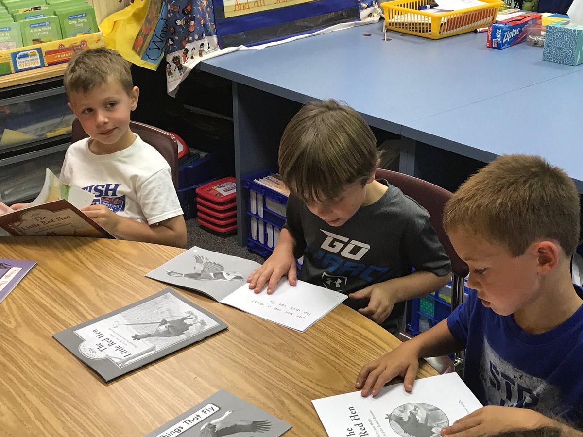 HollyBarrett15's tweet image. Love our new books! #Engaged64 #LLI