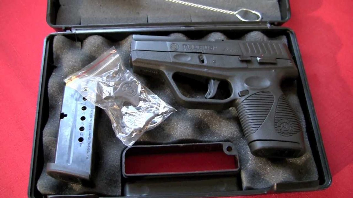 IamBRFChosen's tweet image. Really Ready For Sum1 Try To Rob Me #Veteran #RightToBearArms #KeepATool