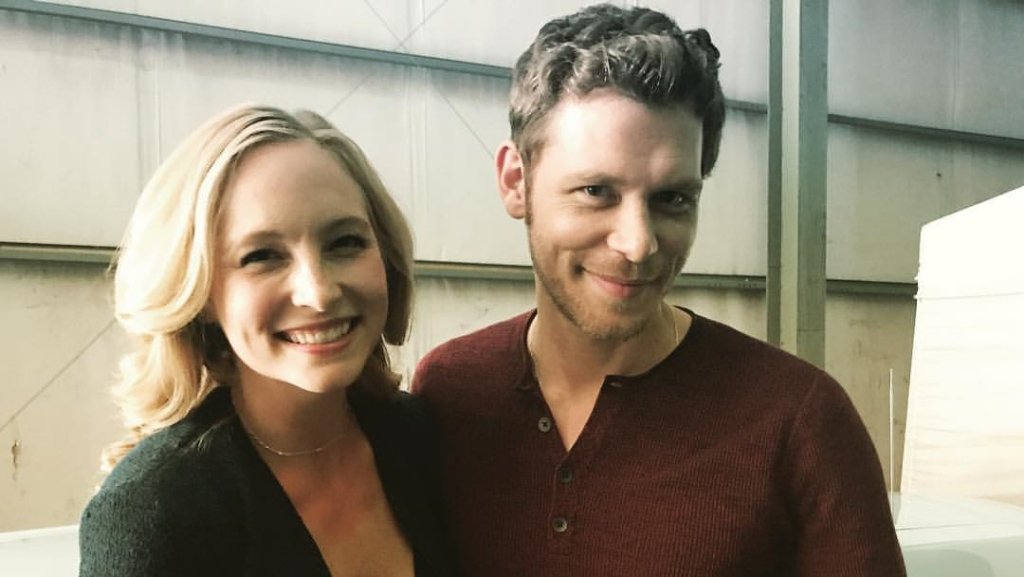 klarolinebyizzy's tweet photo. Isn't an edit is real!!!! A selfie OMG ❤❤❤ #Jodice #Klaroline #CandiceAccola #JosephMorgan #Klaus #Caroline 😻 https://t.co/5ApzKlBDVA