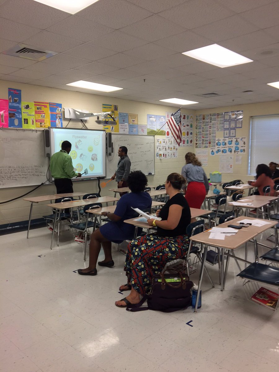 MLKjrMS's tweet photo. Teachers learn, too! MLK staff had a productive staff meeting today. Go Lions🦁 https://t.co/OcyLNbpXKo