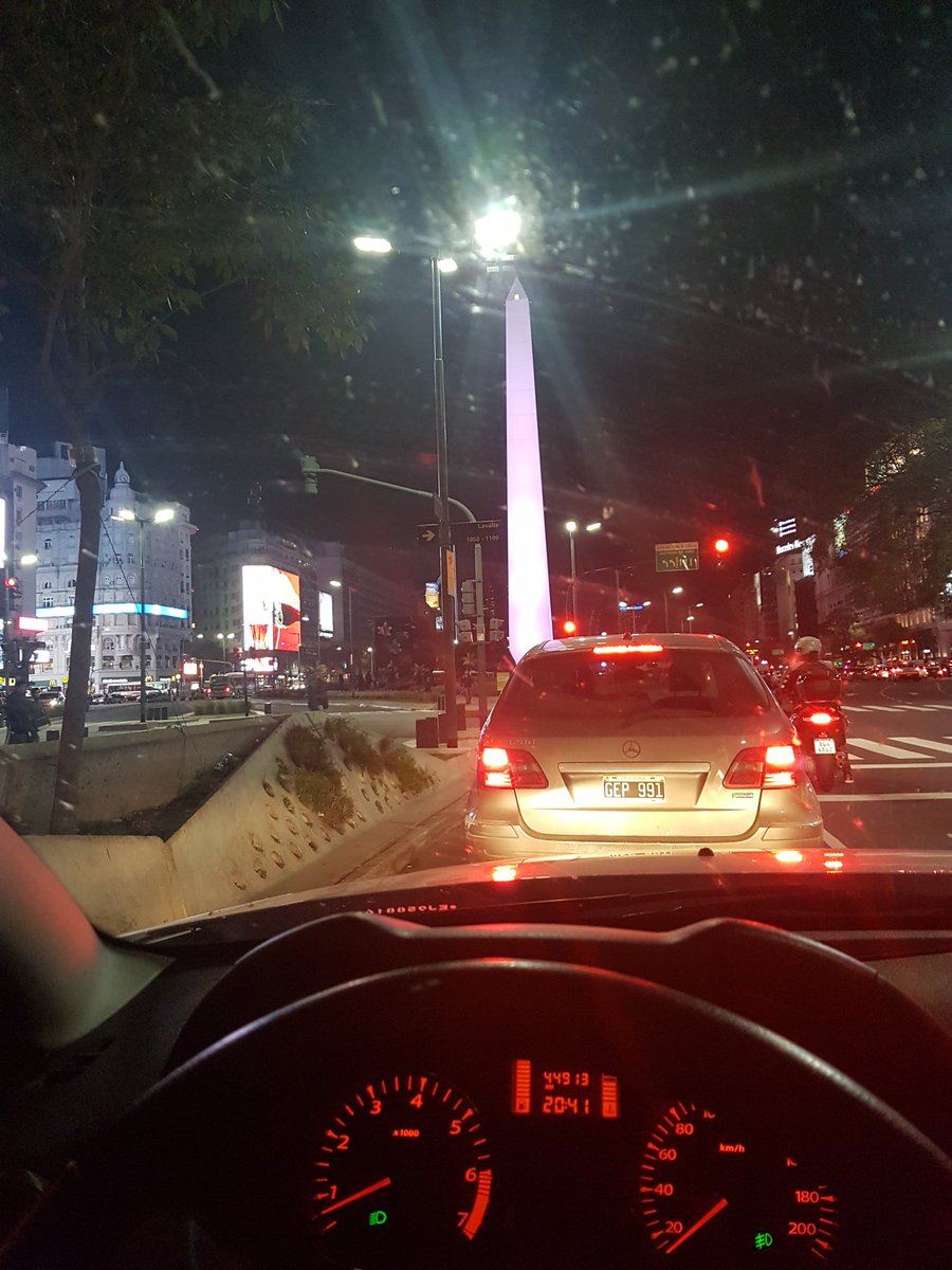 diego_dumont's tweet photo. Hola #Baires . #culochato pero llegamos! https://t.co/xIg2lEoM4e