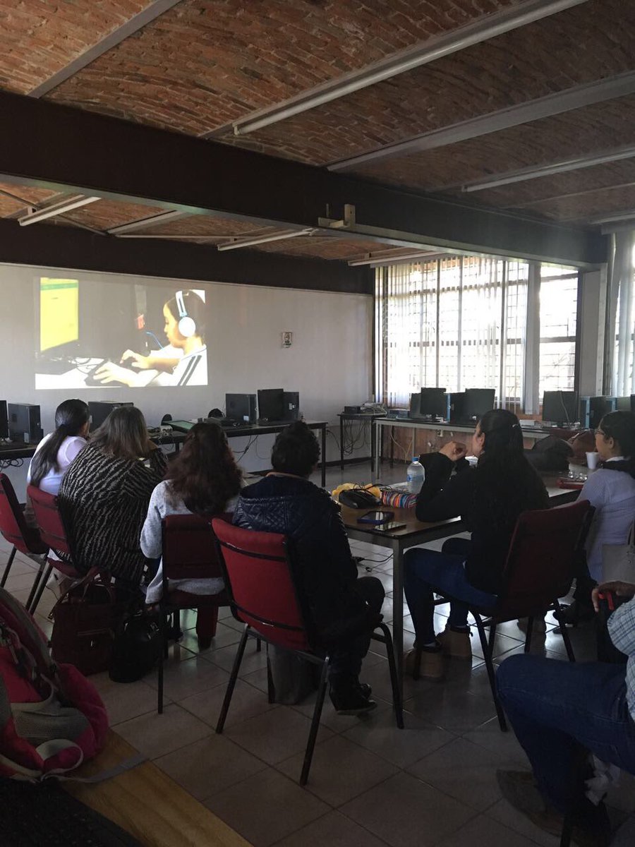 luis_gomez_gtz's tweet photo. @ProNIJAL capacitación ENSJ 45 docentes Estrategia @duolingo  Zona8 Primarias ZMG programa #CRECE @KaroPlascencia iniciativa @PacoAyon https://t.co/za8vJ8W3fN