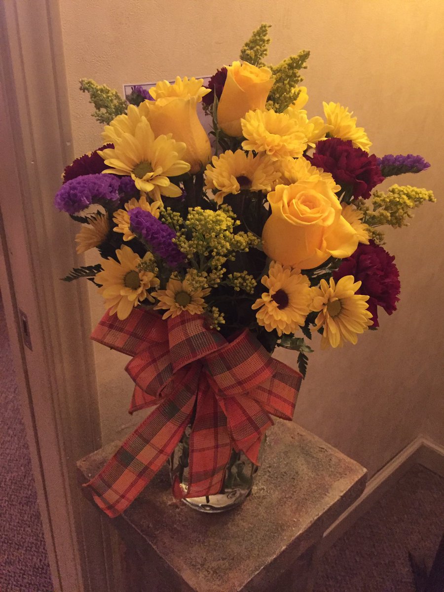 PrincipalTchr's tweet photo. Thank you so much @VanBurenHS staff for these beautiful flowers in memory of my dad. We love them. ❤️ https://t.co/A32MYAeyfz