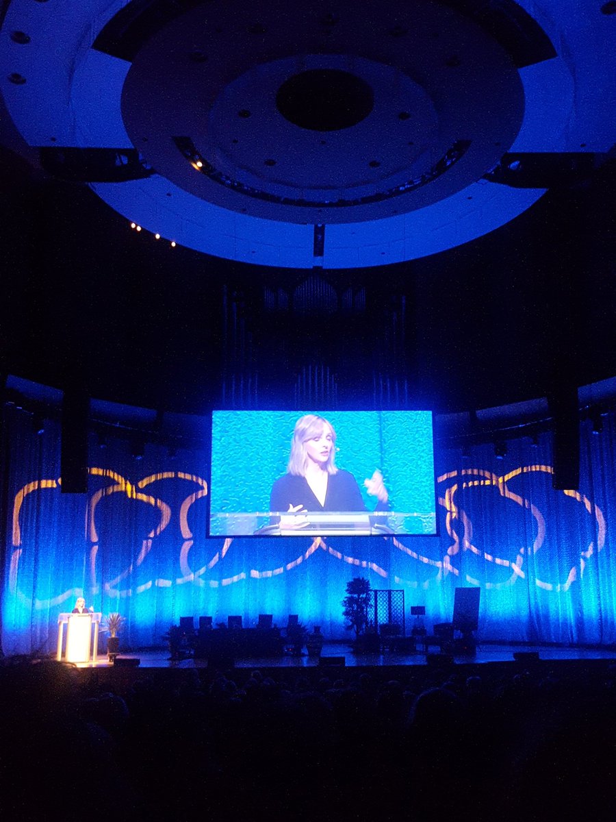 HalleHochachka's tweet image. @kirstinestewart so inspiring! #weneedtotalk #TheGlassCliffYEG