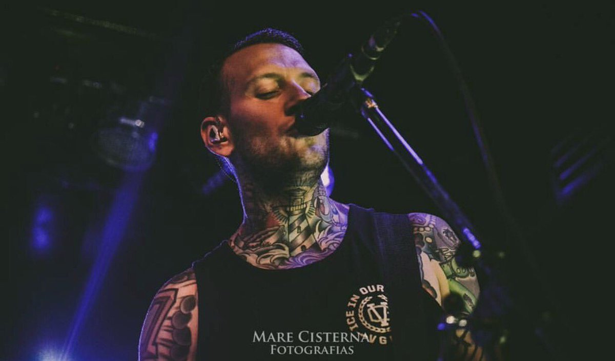 thiswildlife's tweet photo. Throwback to rippin gigs
📷 @mare_cisterna https://t.co/XW2hA2z3KB