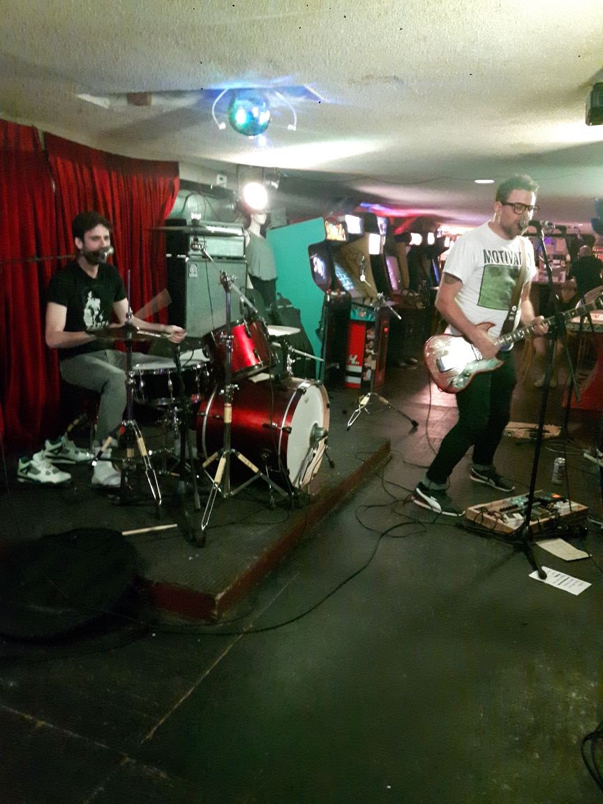 TheLBsband's tweet photo. @nofuss613 Hurricane Relief show @HouseofTarg #Yow #twopiecepunk https://t.co/oMw4LY03ZT