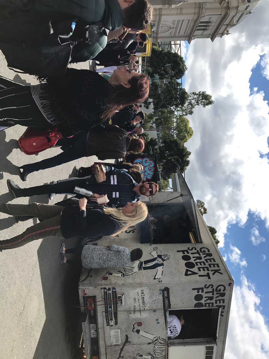 This is what lunchtime looks like at #educhange <a href="/EduChangemakers/">EC</a>