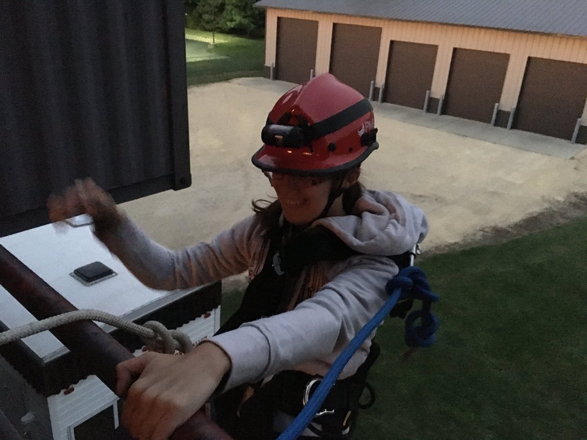 ExplorerPost413's tweet image. Great job @ExplorerPost413 !  Today they learned about Rope Rescue and rappelled. Thank you @CVFPDInfo for the use of your facility.