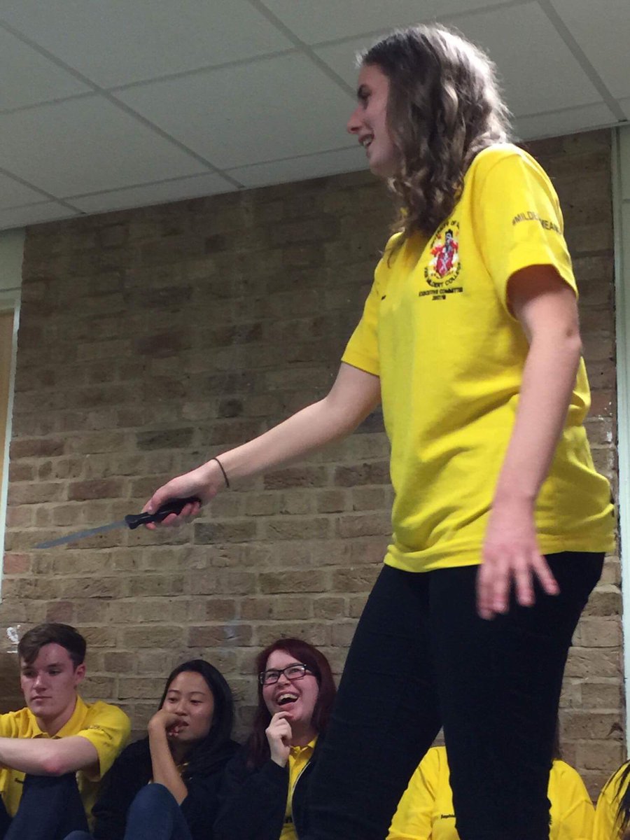 VMFreshers's tweet photo. Don't be late for frepping #vmfreshers #mildertmeans https://t.co/vwR9oQoIyc