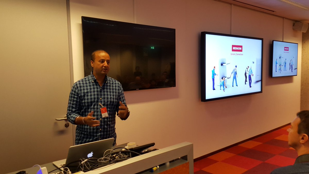 CultFactorGrp's tweet photo. Day 2 of #theculturefactor @pinakidutt from @MediaComGlobal talking about understanding #consumers &amp; #marketing across #cultures https://t.co/kimy5Sk7jJ
