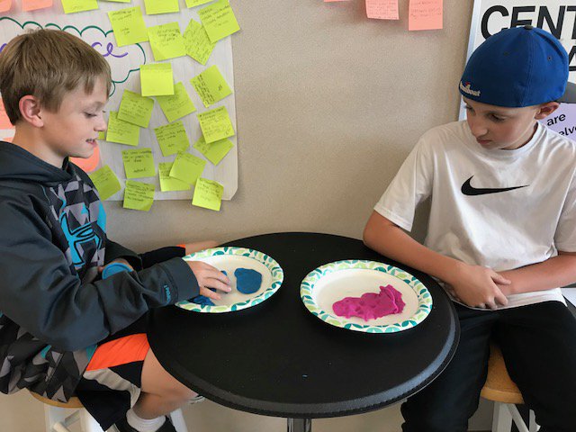 Play doh for formative assessment? Yes! Ss share their new knowledge of plate tectonics and earthquakes #makewriting