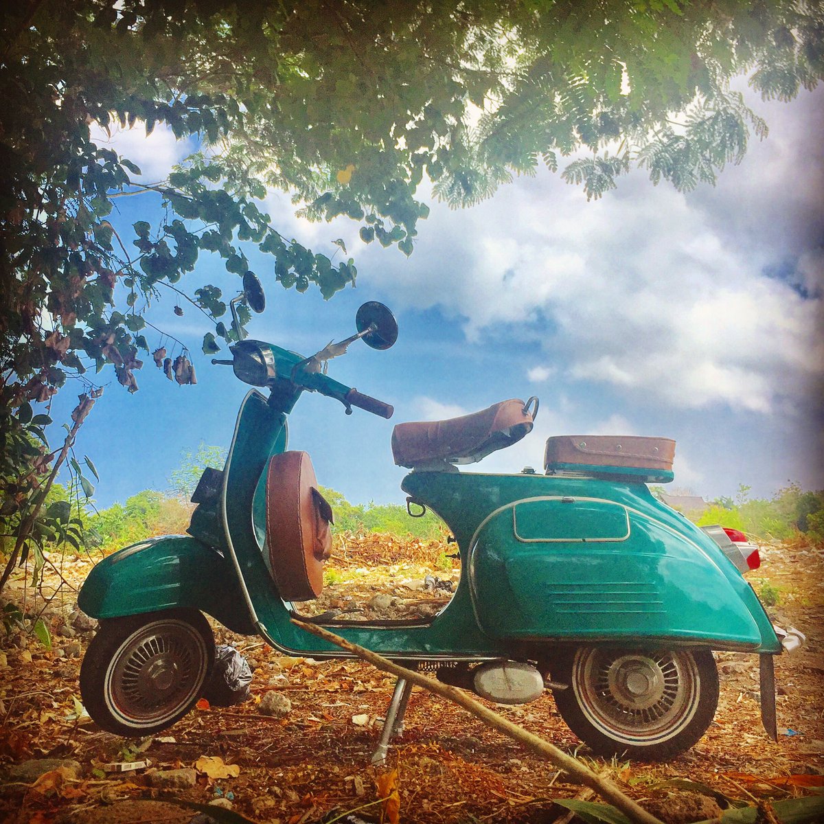 Mejeng Dulu 🛵💨🎣😊#vespa #fishing #baitcasting #shimano #majorcraft #benkei #berawa #badung #bali