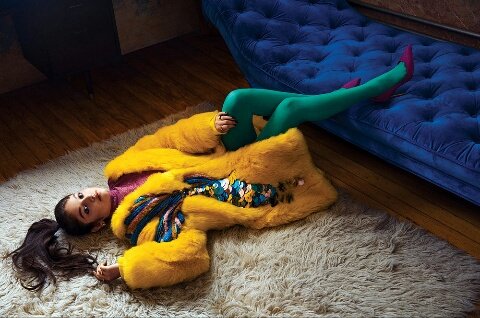 SentimientoKS's tweet photo. @karolsevilla en la sesión de fotos mas inesperada 😍 Como niña buena o mala esta chica es Top 😍 https://t.co/xt4DO4KdgK
