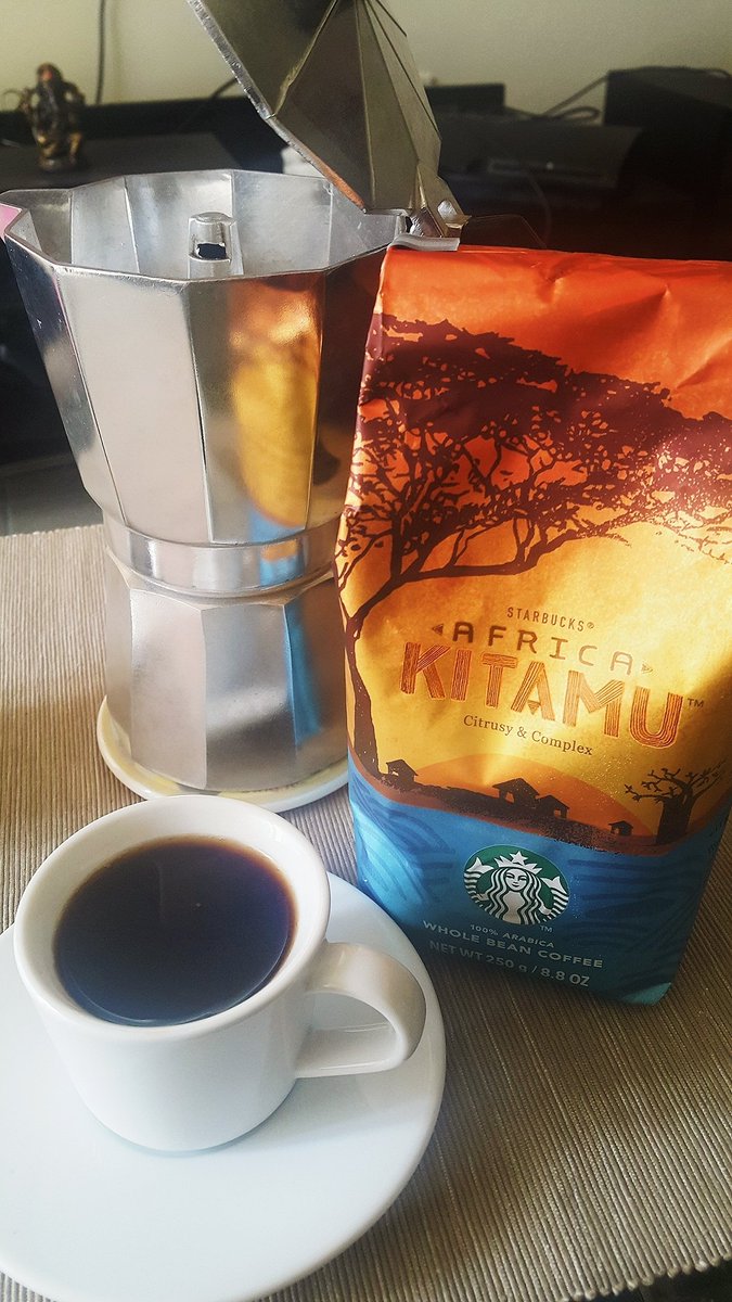 Royster2A's tweet photo. This coffee is robust, loving it... #starbucks #kitamu #coffee #CoffeeLover https://t.co/BcEYNmAift