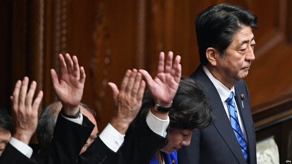 BBCNewsAsia's tweet photo. Japan PM @AbeShinzo dissolves parliament ahead of snap election: https://t.co/gVzCGYo5pl https://t.co/8TZEJEZnQQ