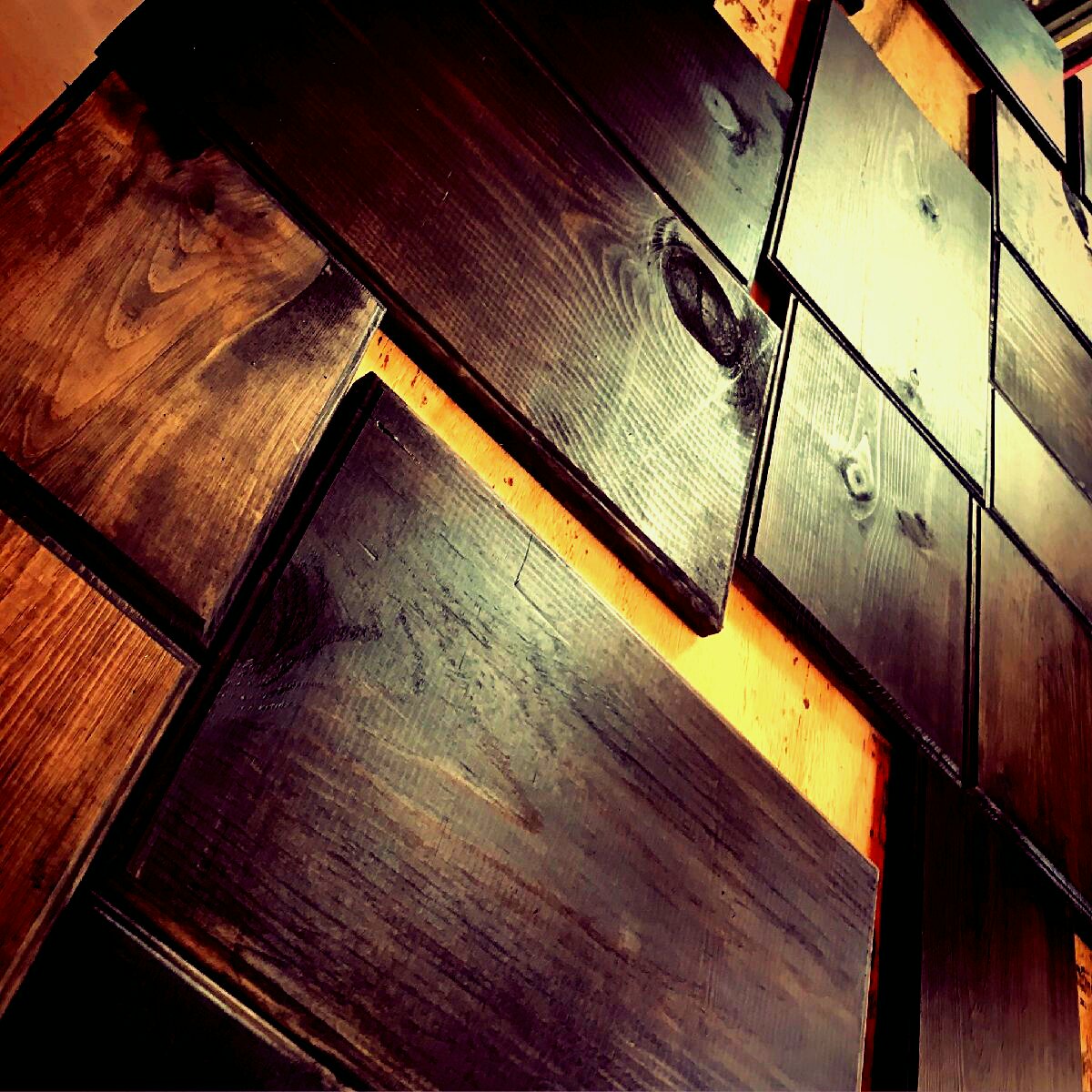 alchemylincoln's tweet photo. Beautiful dark wood to create the atmosphere for beautiful drinks. #isitalchemy? #lincoln #haymarket https://t.co/HpQLYea3PI
