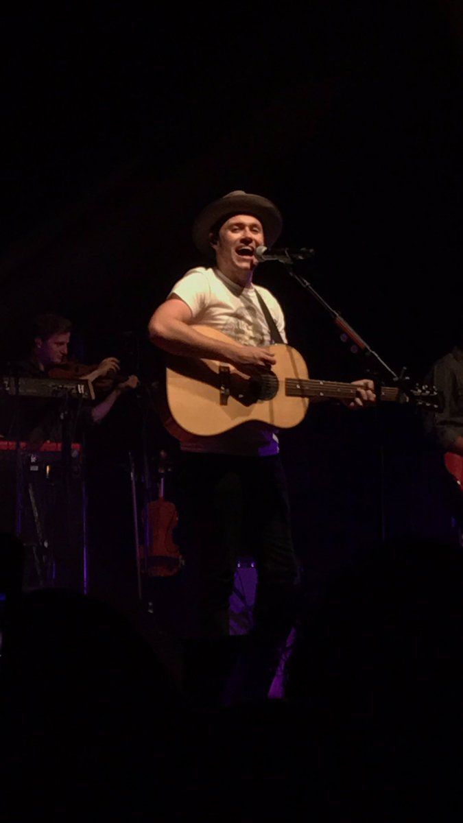 Narrehloves's tweet photo. TAKE ME BACK I miss my boy @NiallOfficialπ #FlickerSessionsLA https://t.co/MUdT9qHY92