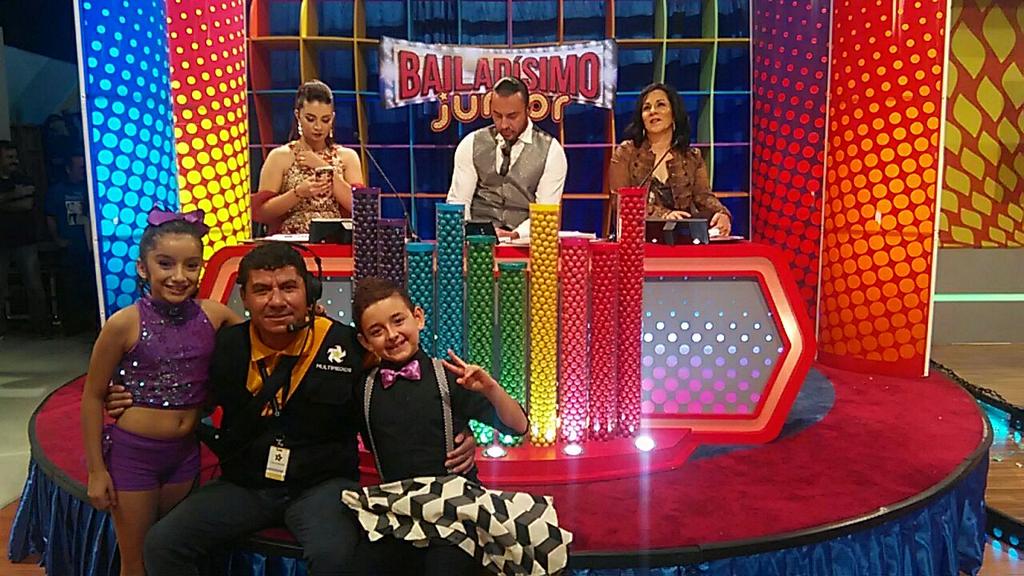 pilo_pumma's tweet photo. #BailadisimoJr #OscarinY Marce #MisGallos https://t.co/5R5LBqFejJ