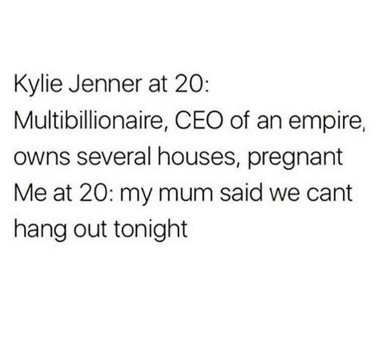 stuffhollydoes's tweet photo. If she wasn't a Kardashian she would just be another annoying girl from high school sellin lipstick on Facebook😒 #spillintea #SorryNotSorry https://t.co/x2S2dfcoNB