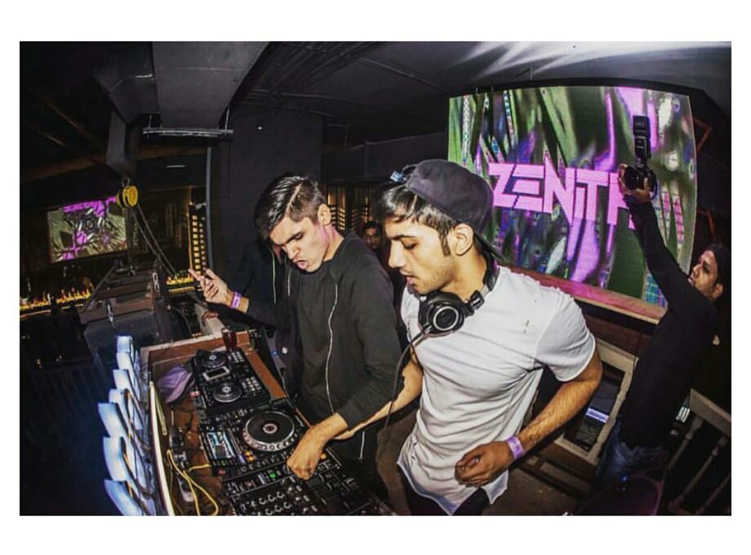SharkAndInk's tweet photo. #ZenithTribe #Pune, @zenithaudio are playing at the @SmirnoffIndia Experience at @thikanapune, this Friday! It's going to be a crazy night. https://t.co/Ypzb6tmoT3