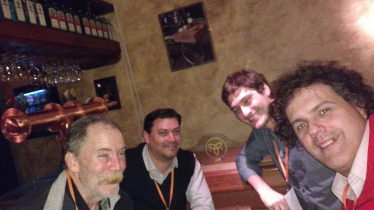 Presentes #Afternube <a href="/MiTiendaNube/">Sigue a @TiendaNube</a> @TiendaNube En @TheTempleBarBA  de Palermo junto a @tecnomaschwitz <a href="/NotiInter/">#🅱L🅾GGER © ARG</a> <a href="/noticiasitarg/">Noticias iT Arg</a> Noche Unica