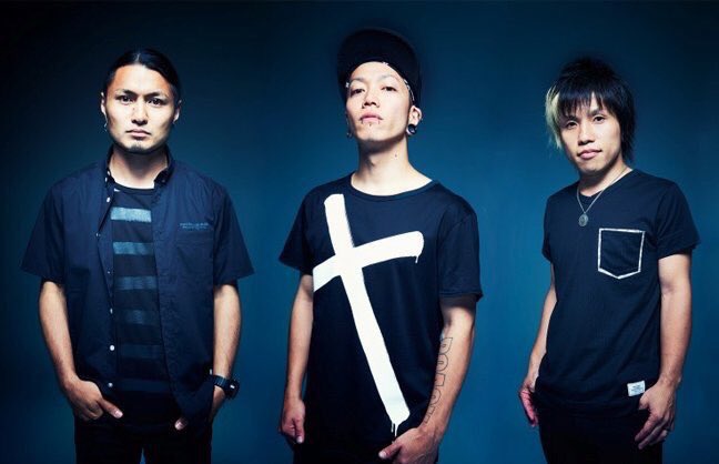 rizing2end's tweet photo. 【LAST LIVE‼️】【入場特典‼️】

入場時にRIZING 2 ENDのラババン、コインケースなどお好きなもの１つをプレゼント致します‼️

無くなり次第終了になりますのでご了承下さい‼️

▼ご予約はWEB,DMへ▼
https://t.co/97hjK5xWoh https://t.co/sOThEjW0kx
