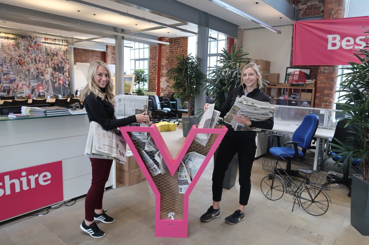 LeedsRecycles's tweet photo. Thanks to @Welcome2Yorks for hosting our #RecycleMe Y - and filling it with recyclable paper and card for #RecycleWeek! https://t.co/wyxU9MN8VC
