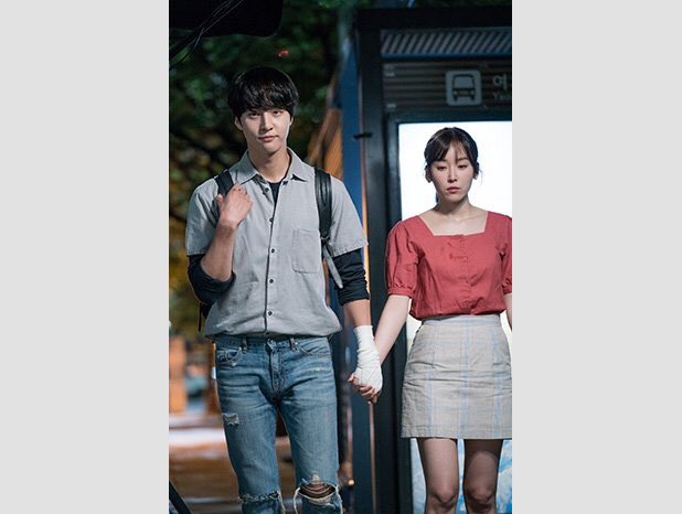 DKybeNoUEAMmJHc.jpg:large