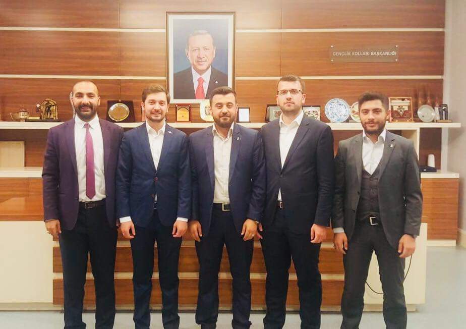 AK Gençlik Bursa 🇹🇷 (@akgencbursa16) on Twitter photo Ak Parti Bursa İl Gençlik Kolları Başkanlığımız İçin, <a href="/tarikkose_/">Tarık Köse 🇹🇷</a> Başkanımıza Görev Tevdi Edilmiştir.
Bursamıza Hayırlı Uğurlu Olsun. Ak Parti Bursa İl Gençlik Kolları Başkanlığımız İçin, <a href="/tarikkose_/">Tarık Köse 🇹🇷</a> Başkanımıza Görev Tevdi Edilmiştir.
Bursamıza Hayırlı Uğurlu Olsun.
