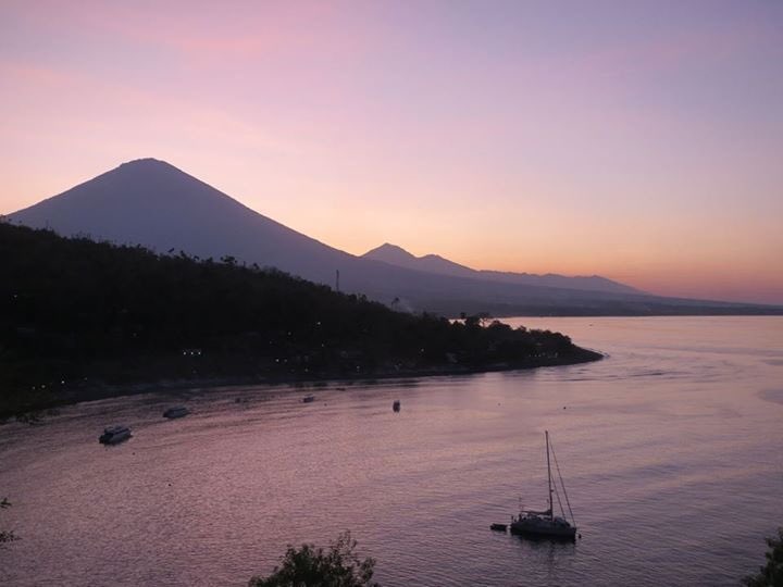 Some photos of #Agung #Volcano in #Bali before boum ! #TourGuide #Agungvolcano #Indonesia