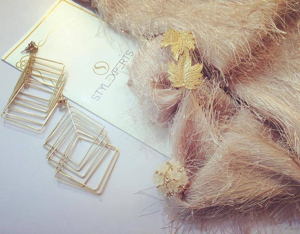 stylexperts's tweet photo. It’s a fur affair... #instaclick #styling #luxury https://t.co/PgSp12axve https://t.co/FopTK3L07M