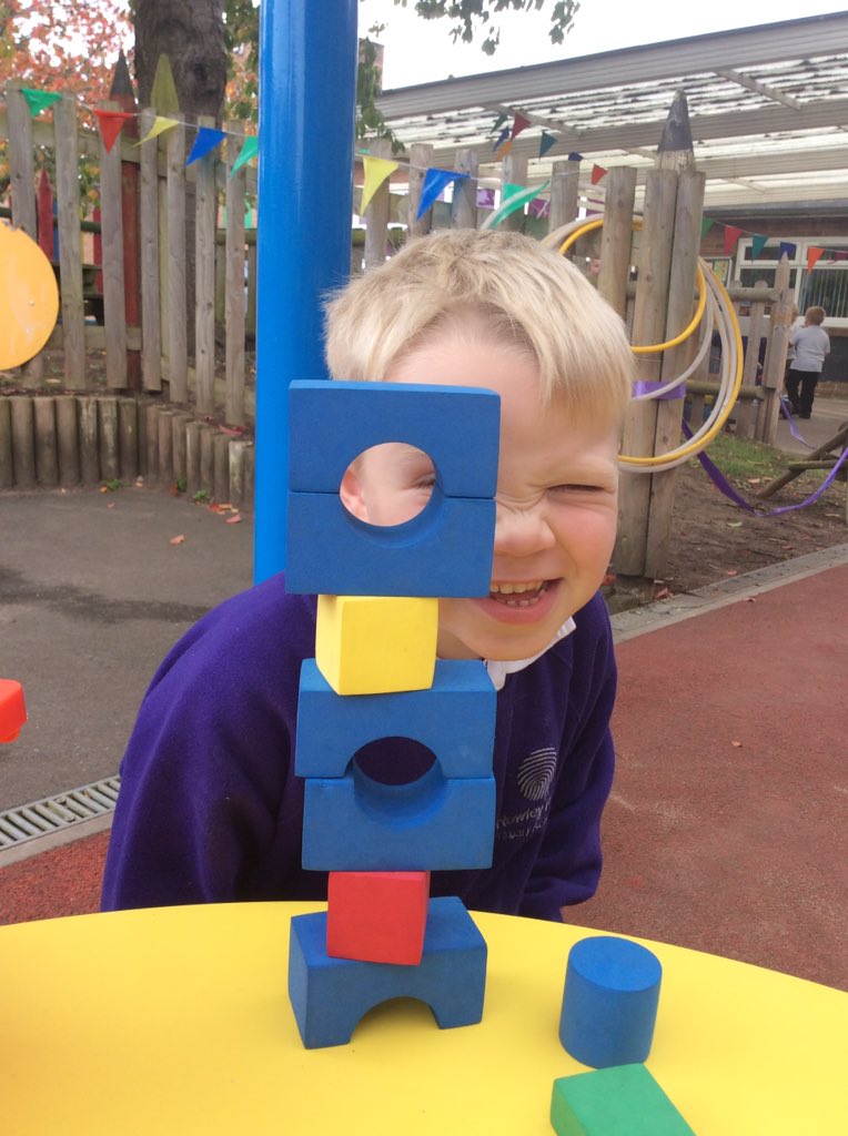 leights81's tweet photo. Building some amazing structures with our shapes #3Dshapes #minibuilders https://t.co/6NtnpVze7O