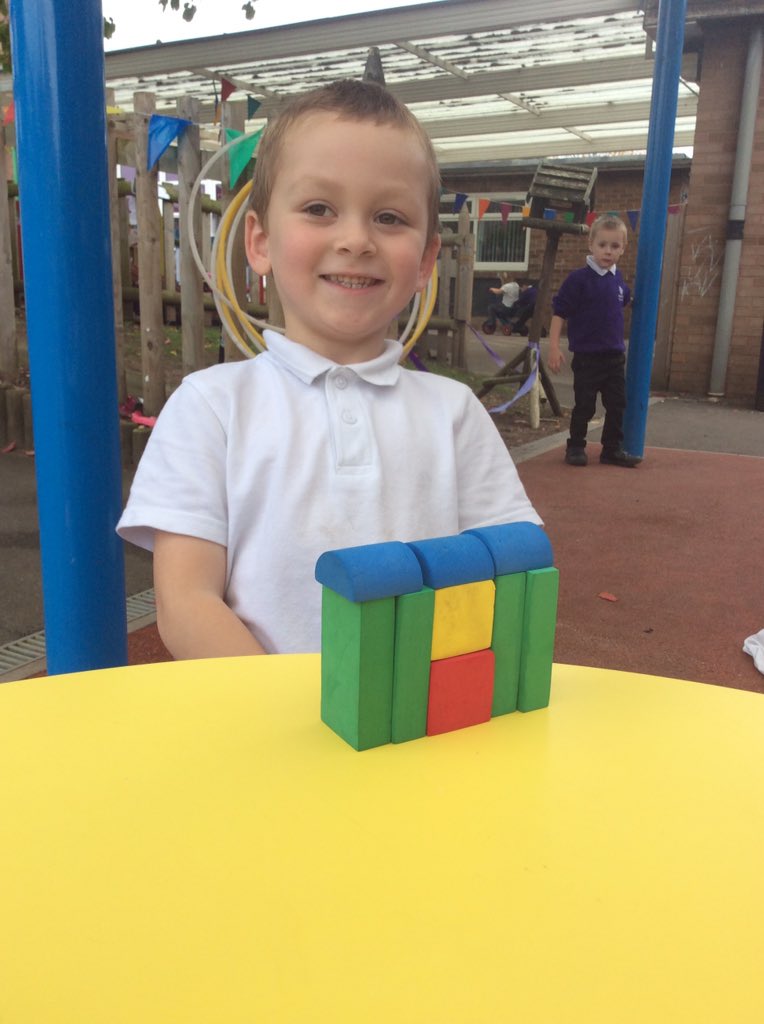 leights81's tweet photo. Building some amazing structures with our shapes #3Dshapes #minibuilders https://t.co/6NtnpVze7O