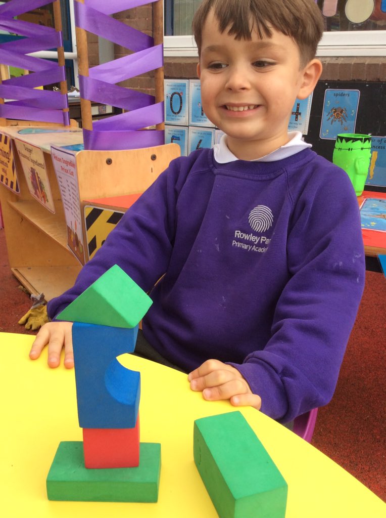 leights81's tweet photo. Building some amazing structures with our shapes #3Dshapes #minibuilders https://t.co/6NtnpVze7O